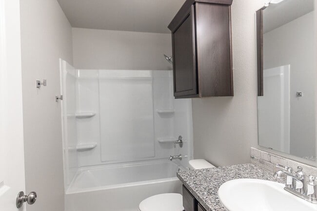 Building Photo - 4 bed/2 bath Frenship School District!!