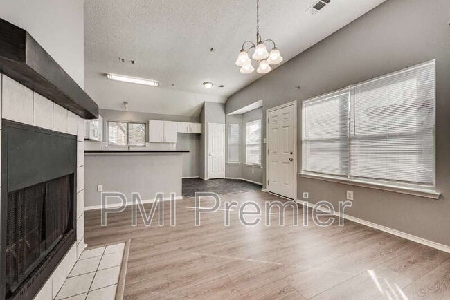 Building Photo - 1220 Royal Crescent Dr