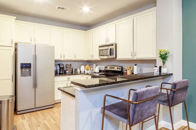 Building Photo - 3001 Murworth Dr