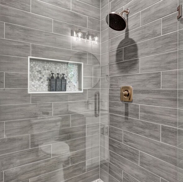 Building Photo - 721 Perry Ave