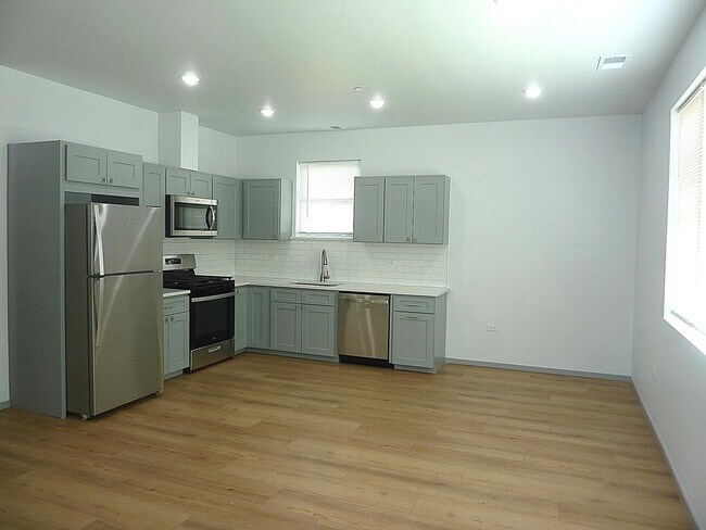 Building Photo - 9522 S 53rd Ave