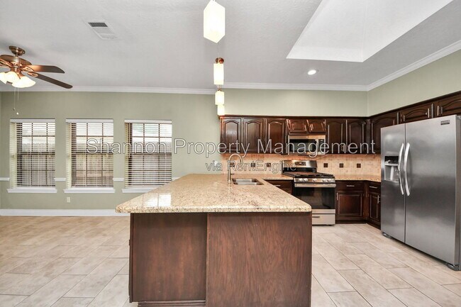 Building Photo - 15818 Sweetwater Creek Dr