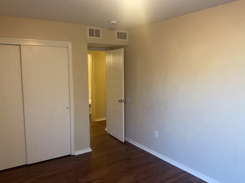 Building Photo - 3752 Rancher Loop NE