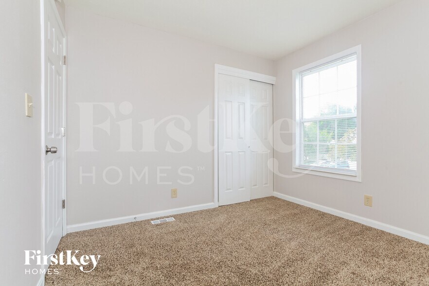 Building Photo - 7386 Sterling Springs Way