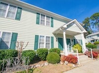 Building Photo - 2 Bedroom 2.5 Bathroom Townhome