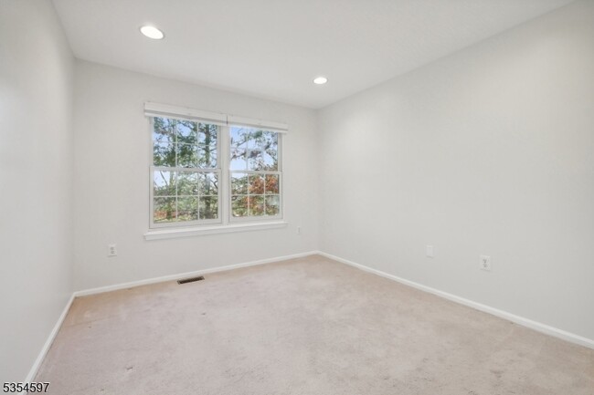 Building Photo - 38 Musket Dr