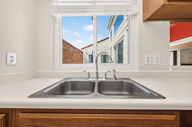 Building Photo - 6138 Gallant Forest Dr