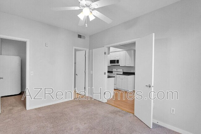 Building Photo - 3633 N 3rd Ave