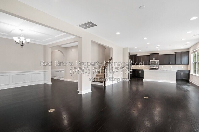 Building Photo - 127 Blossom Ridge Dr