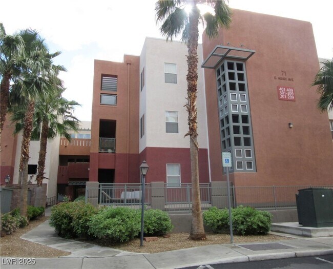 Primary Photo - 71 E Agate Ave