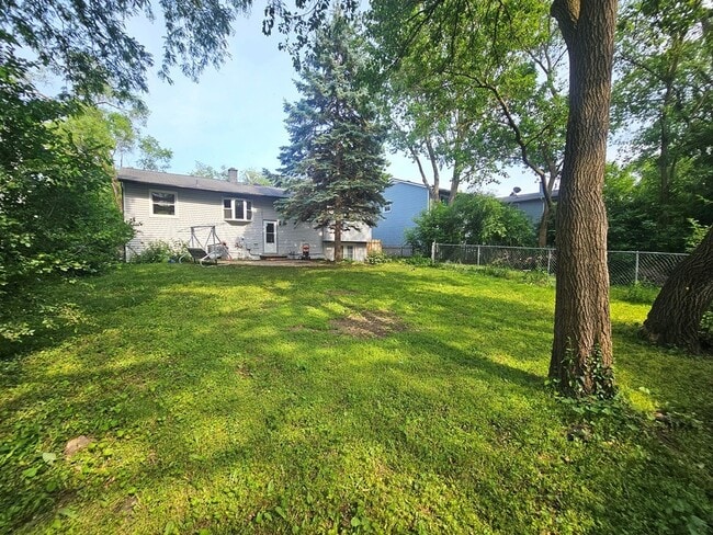 Building Photo - 1038 Cambridge Dr