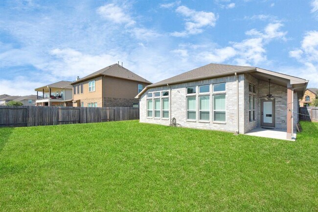 Building Photo - 2304 Tobarra Ln