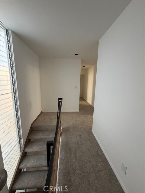 Building Photo - 321 Coral Ave