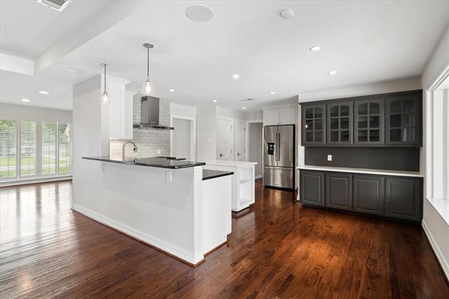 Building Photo - 10918 Wonderland Trail