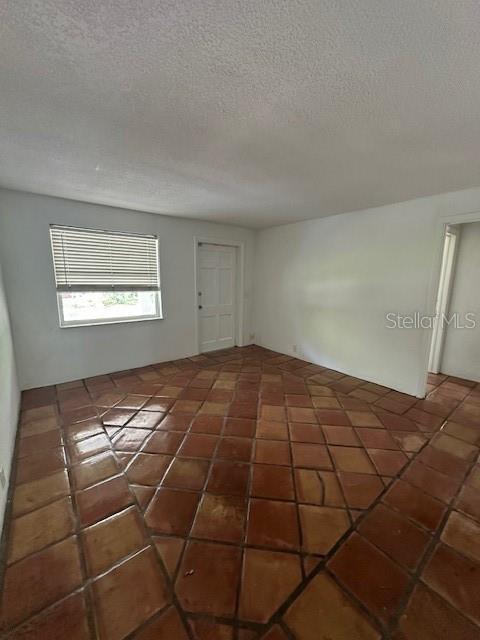 Building Photo - 2120 E Washington St