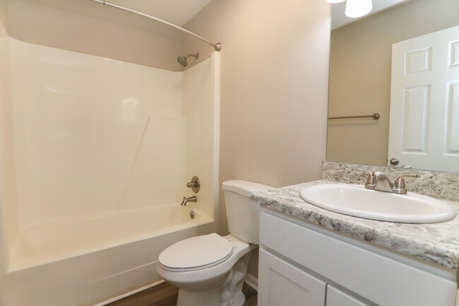 Renovated 1x1 Bathroom - Medical Villas