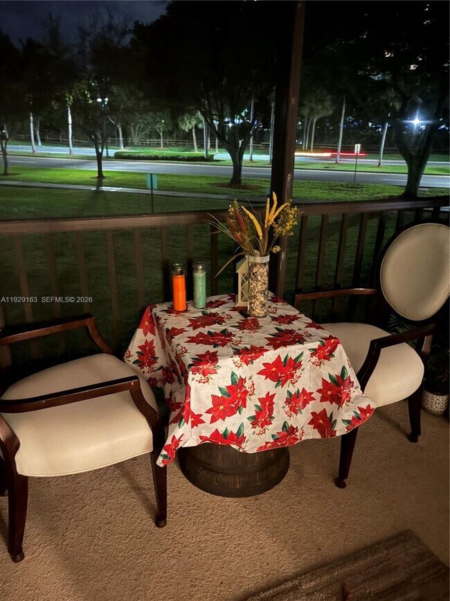 Building Photo - 3401 N Country Club Dr