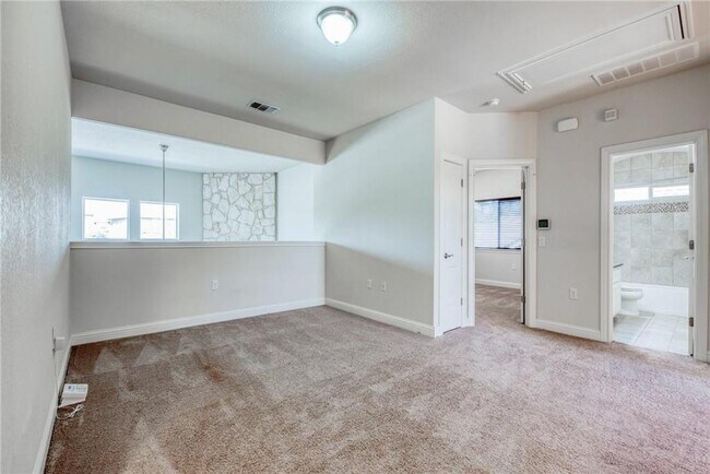 Building Photo - 14204 Tyburn Trail