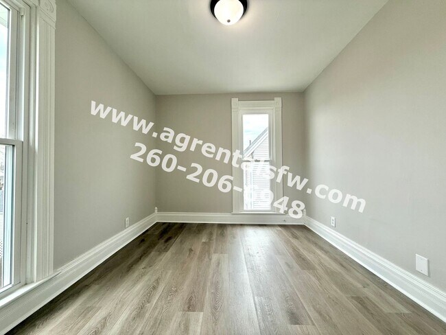 Building Photo - 615 S Jefferson St