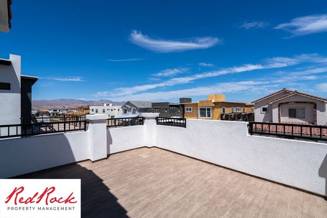Building Photo - BEAUTIFUL HOME in Desert Color!