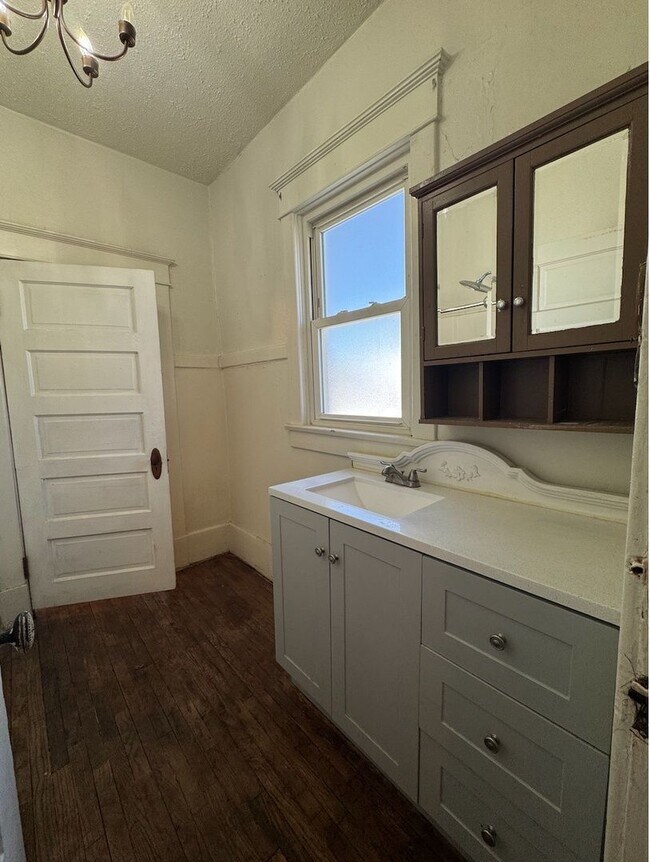 Building Photo - 1014 Berkley Ave