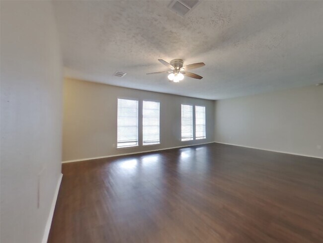 Building Photo - 11119 Daybreak Ln