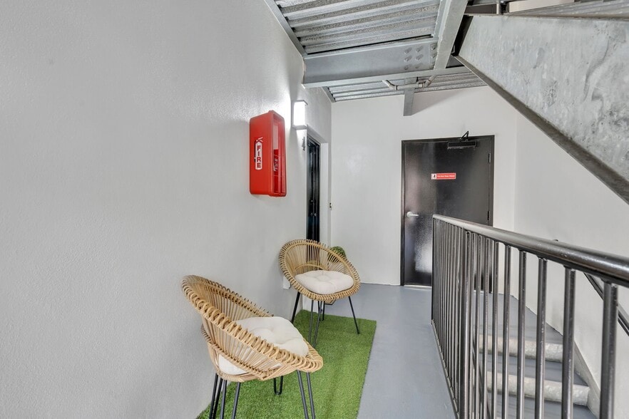 Building Photo - 2405 W Texas Ave