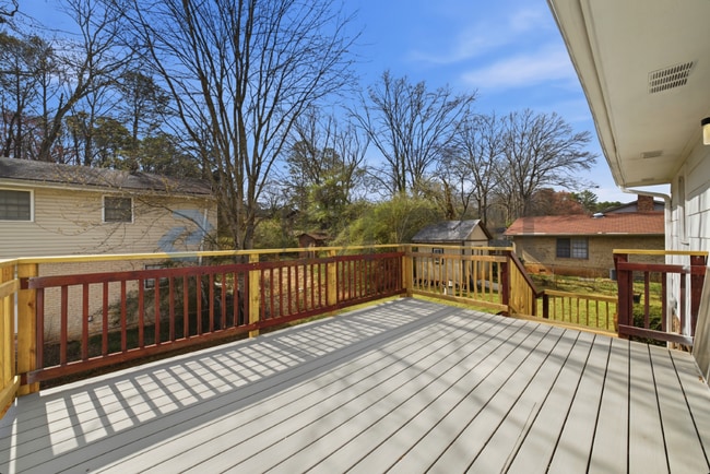 Building Photo - 2351 Emerald Falls Dr