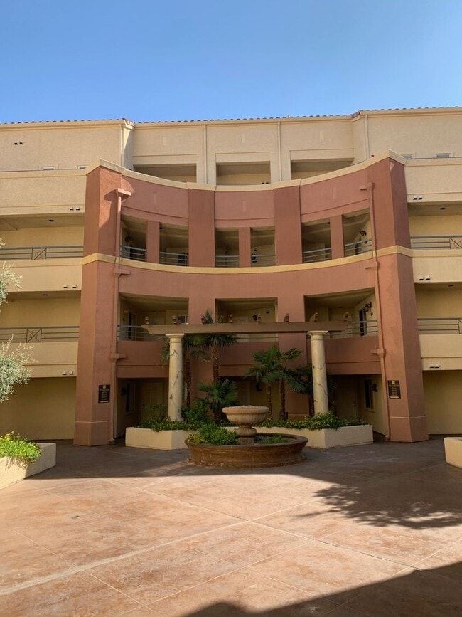 Building Photo - 220 E Flamingo Rd