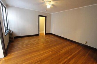 Building Photo - 1.0 bedroom in Somerville Massachusetts 02144