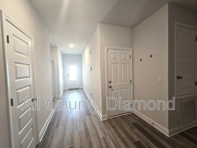 Building Photo - 4861 Sweetspire Dr