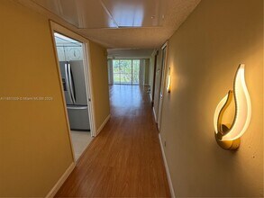 Building Photo - 3351 S Palm Aire Dr