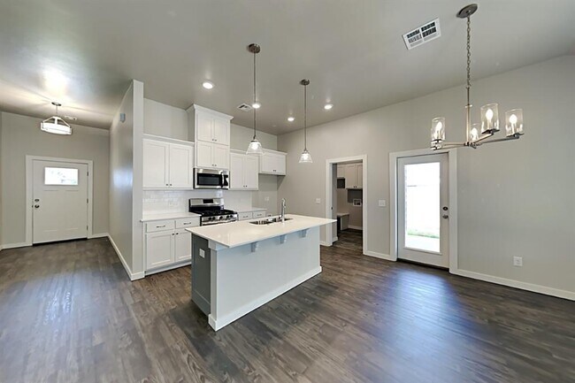 Building Photo - 7001 Elk Canyon Rd