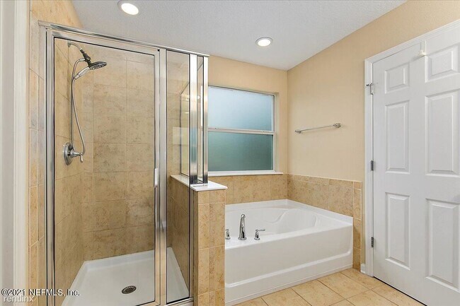 Building Photo - 5 br, 3 bath House - 4337 Green Acres Ln