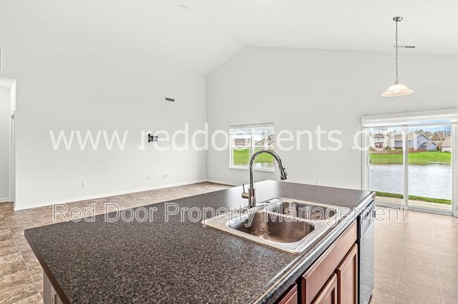Building Photo - 692 N Granite Dr