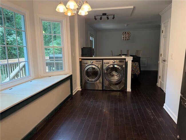 Building Photo - 3019 Chelsea Ln