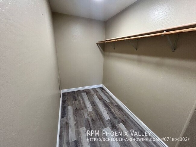 Building Photo - 5777 S Jacaranda Rd