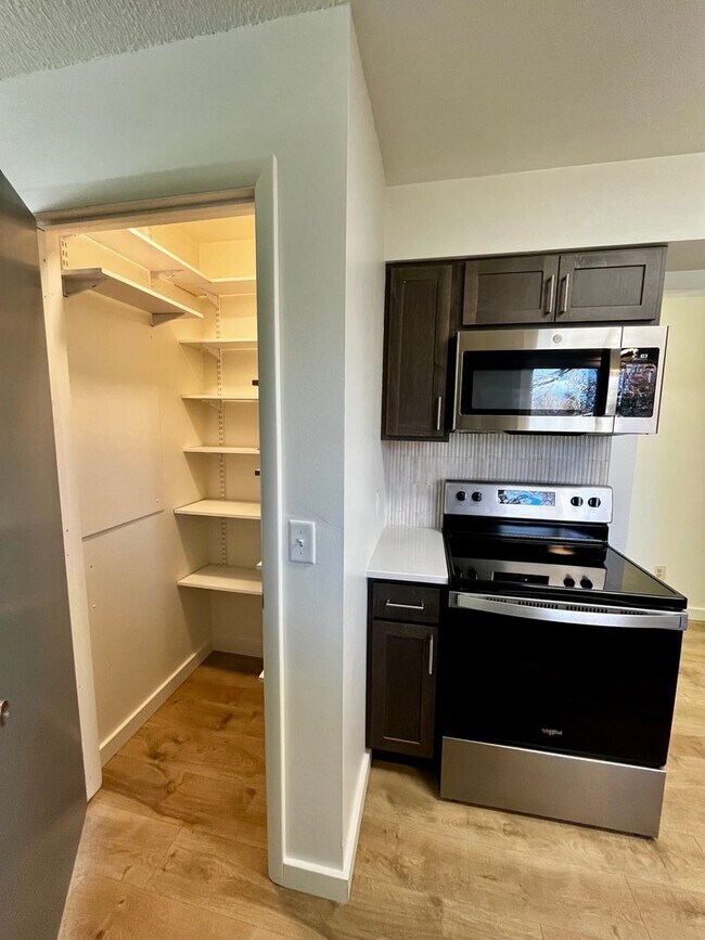 Building Photo - Fully Renovated 4-Bedroom Home, Plus an Office in Prime Bozeman Location