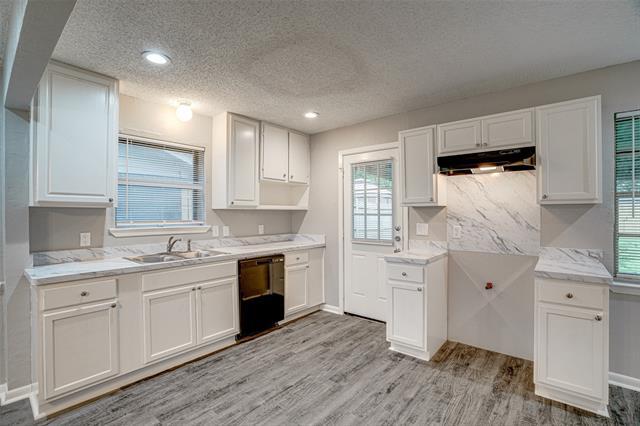 Building Photo - 3027 Harlan Dr