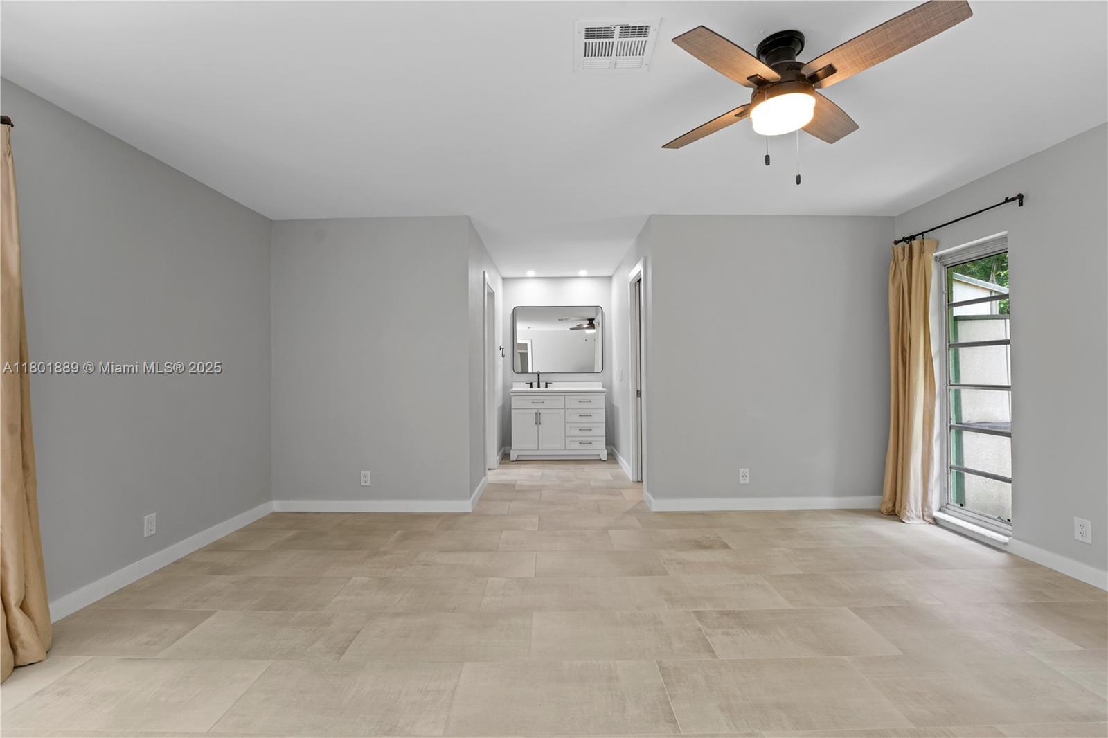 Building Photo - 2911 SW 108th Way