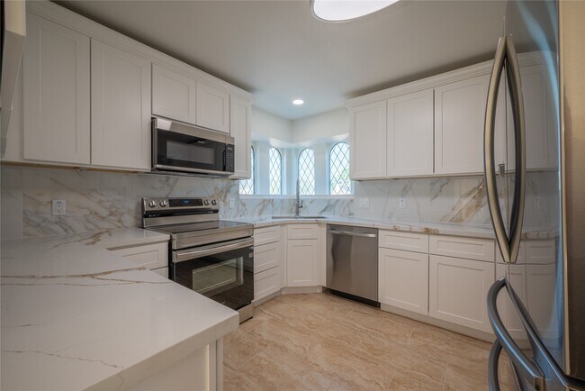 Building Photo - 1923 Big Horn Dr