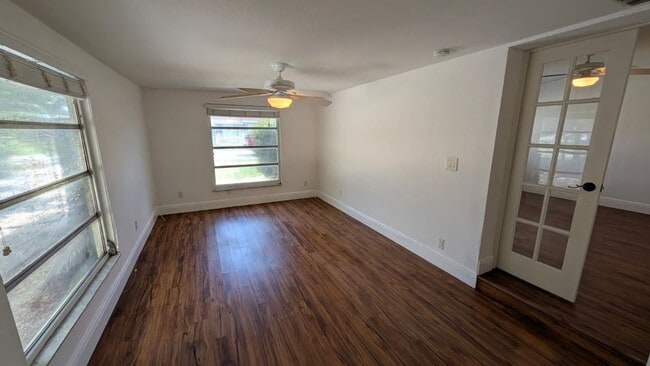 Building Photo - 1448 NE 27th Ct