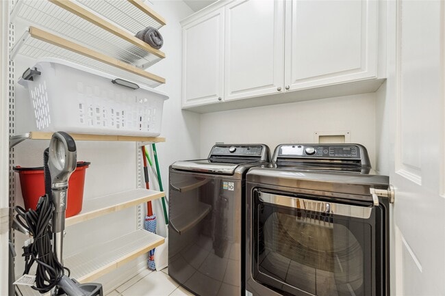 Building Photo - 5346 McCulloch Cir