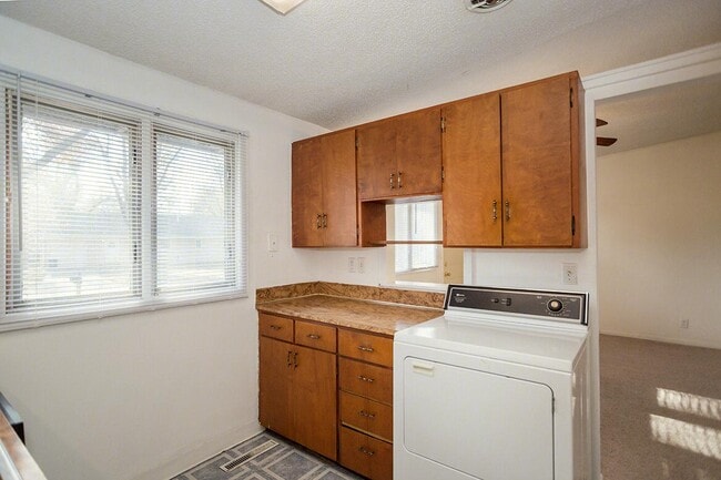 Building Photo - 500 Eldora Ln