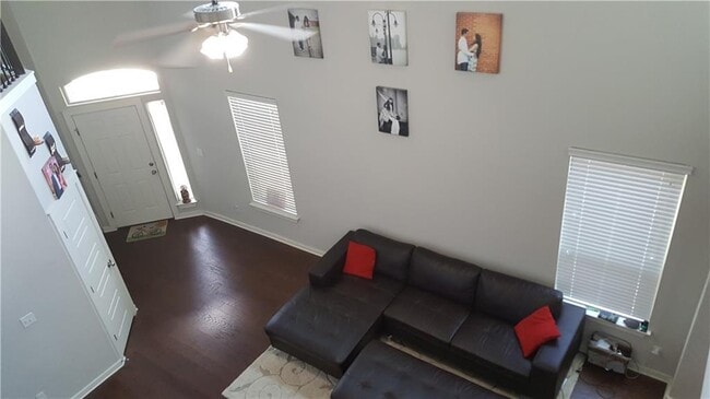 Building Photo - 16105 Hawthorne Heights Trail