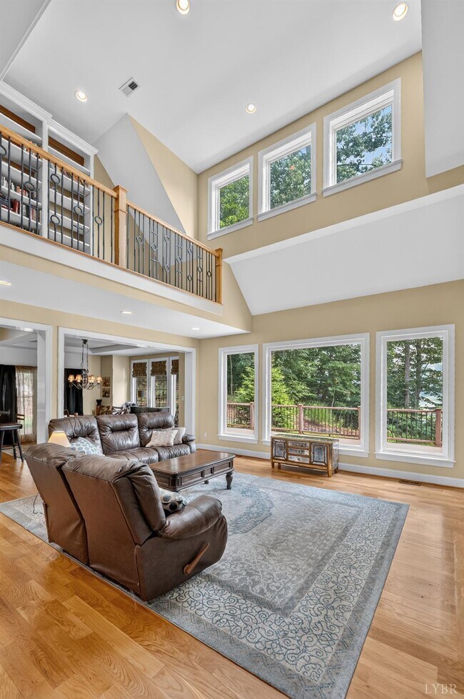 Building Photo - 237 Golf Course Trail