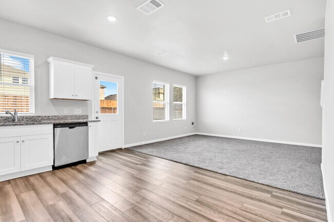 Building Photo - 2119 Hamilton St