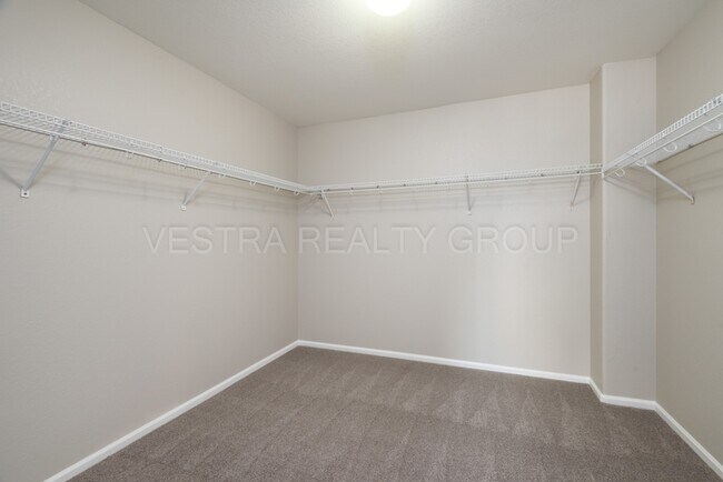 Building Photo - 5524 S Rome Way