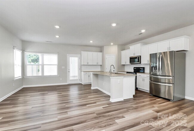 Building Photo - 646 Sagecroft Ln