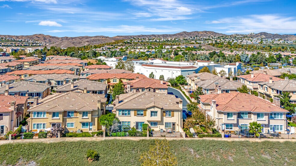Building Photo - 23902 Brescia Dr